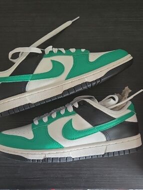 Nike Dunk Low Celtics Style Low-Top Sneakers New Women 9 Men 7.5 New